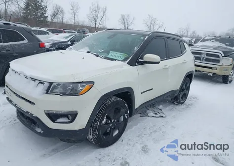 2019 Jeep Compass Altitude 4X4 из США, поврежденный, VIN 3C4NJDBB6KT807122